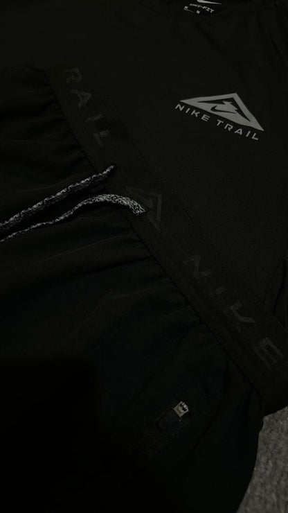 Ensemble Nike Trail Black